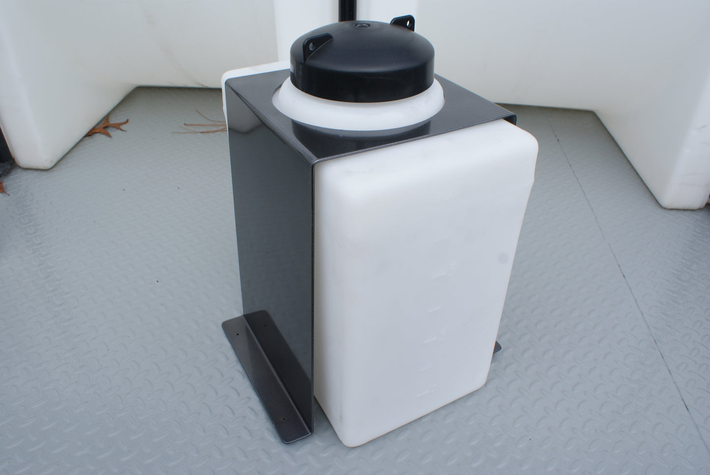 Single 7 Gallon Soap Tank Strap