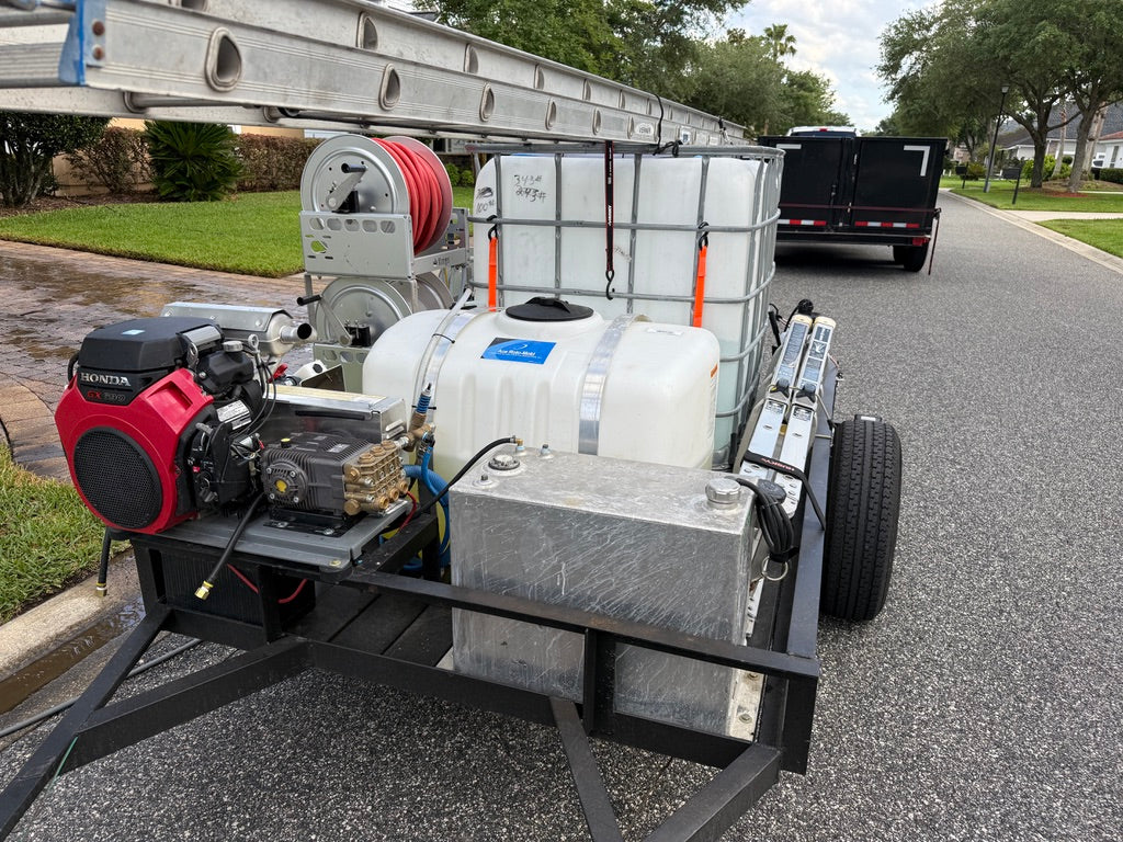 275 GALLON WATER TANK