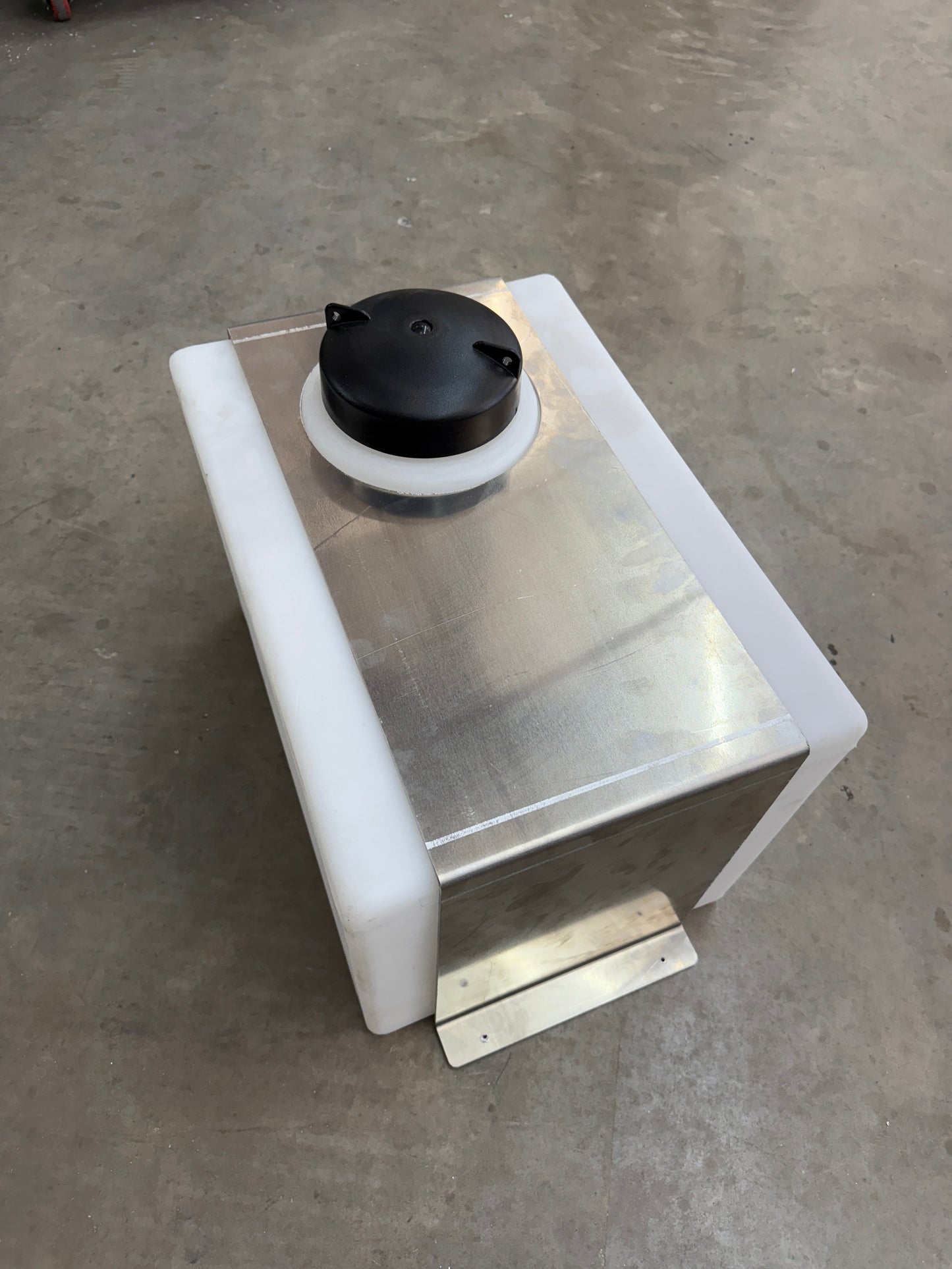 Single 16 Gallon Soap Tank Strap