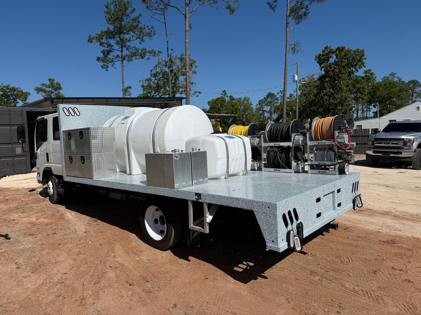 735 Gallon Water Tank