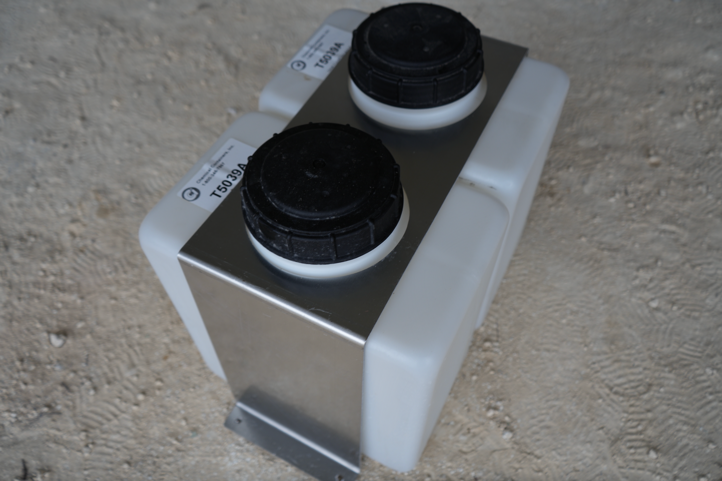 Dual 7 Gallon Soap Tank Strap